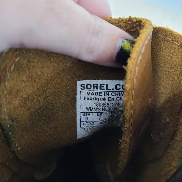 Sorel Joan of Arctic Wedge II Camel Tan Nubuck Lace Up Ankle Boots Size 9