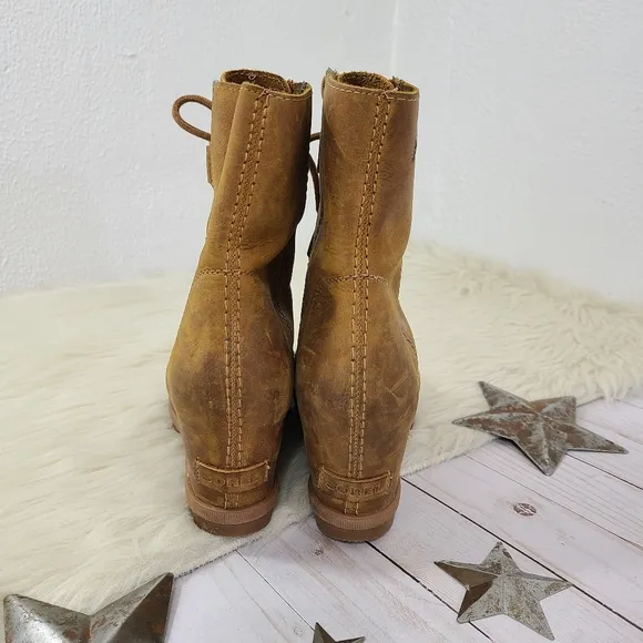 Sorel Joan of Arctic Wedge II Camel Tan Nubuck Lace Up Ankle Boots Size 9