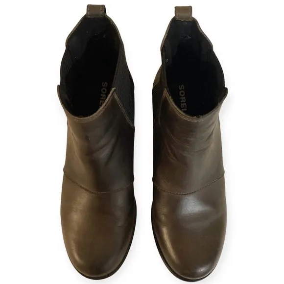 Sorel Joan Of Arctic Wedge II Chelsea Boots Booties Size 8.5 Dark Brown &amp; Black