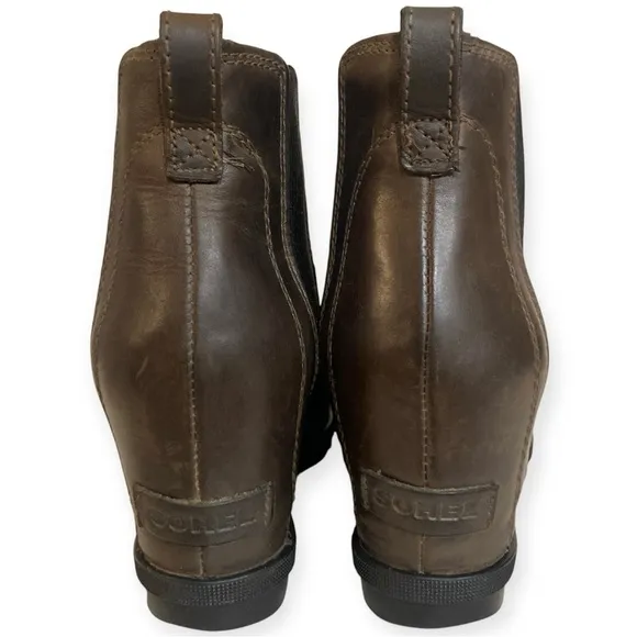 Sorel Joan Of Arctic Wedge II Chelsea Boots Booties Size 8.5 Dark Brown &amp; Black