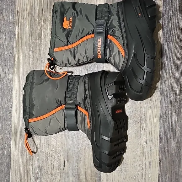 Sorel Kids' Gray and Orange Winter Boots