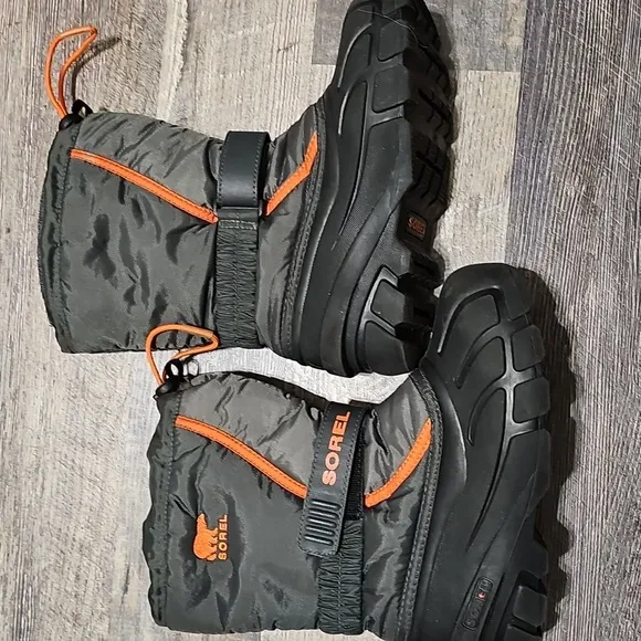 Sorel Kids' Gray and Orange Winter Boots