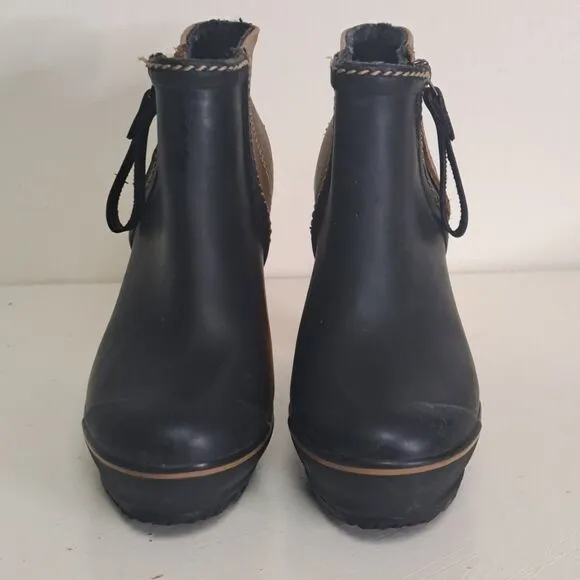 Sorel Medina Rain Ankle Booties Colorblock Heel 7 Red Brown Black Heeded Boots