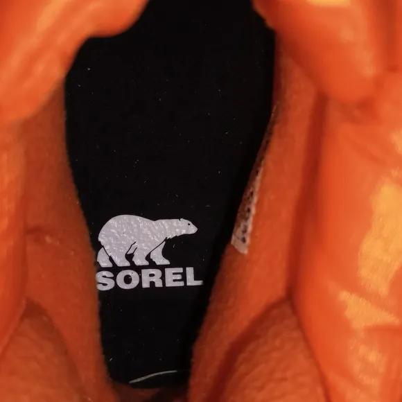 🆕🎉Sorel Out N About Puffy Zip Boots in Heatwave Fawn
