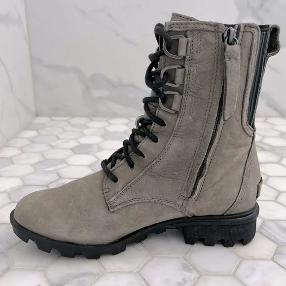 SOREL Phoenix Gray &amp; Black Lace Up Hiking Boots Women’s Size 7