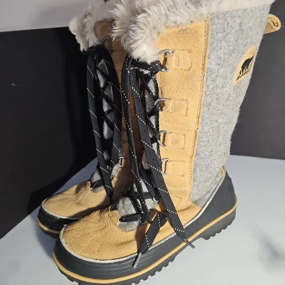 Sorel Tivoli High II Suede Winter Boots Curry Brown/Gray Felt/ Black Base 8.5