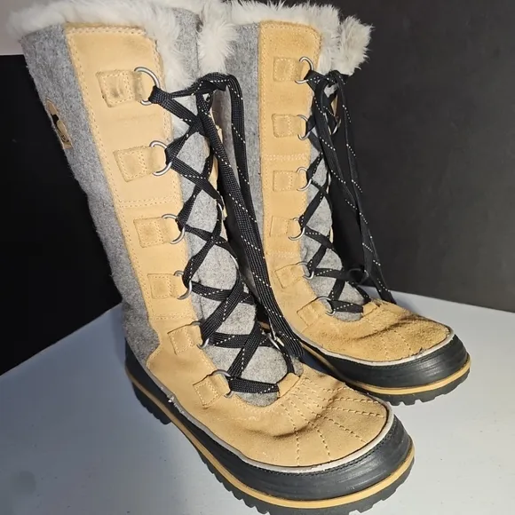 Sorel Tivoli High II Suede Winter Boots Curry Brown/Gray Felt/ Black Base 8.5