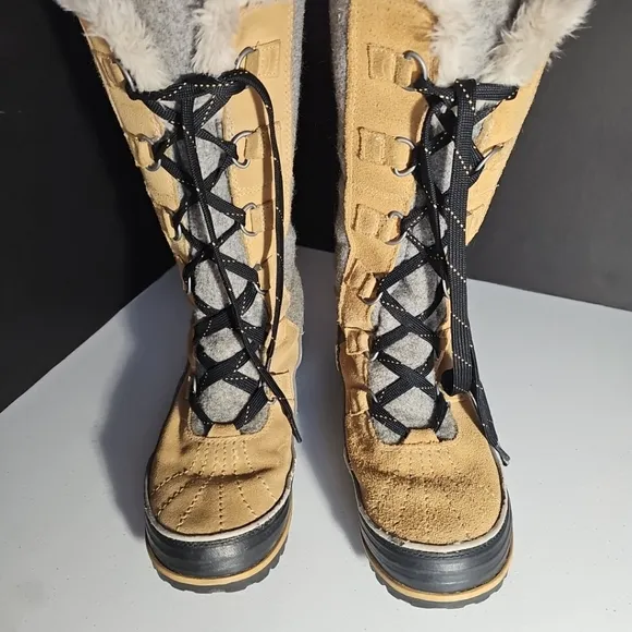 Sorel Tivoli High II Suede Winter Boots Curry Brown/Gray Felt/ Black Base 8.5