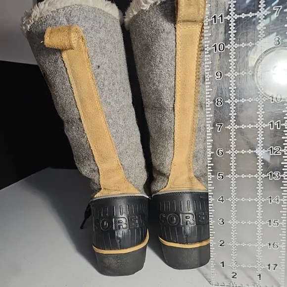 Sorel Tivoli High II Suede Winter Boots Curry Brown/Gray Felt/ Black Base 8.5