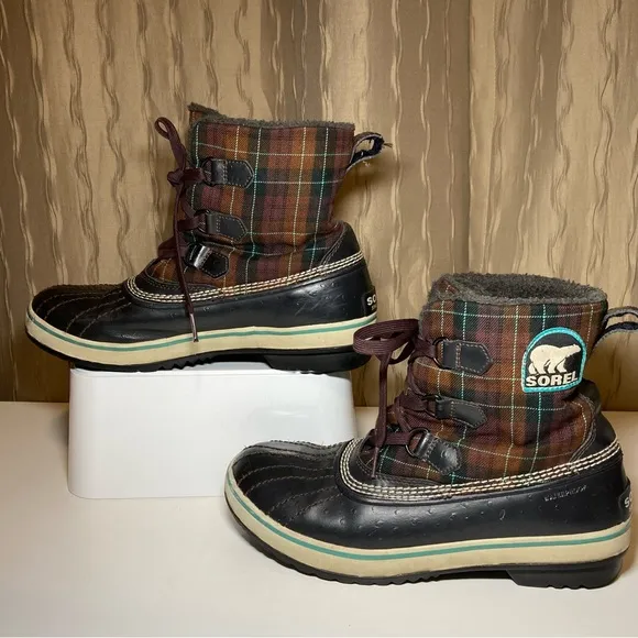 Sorel Tivoli Women’s 9 Waterproof Mulberry Brown Plaid Lined NL1654-207