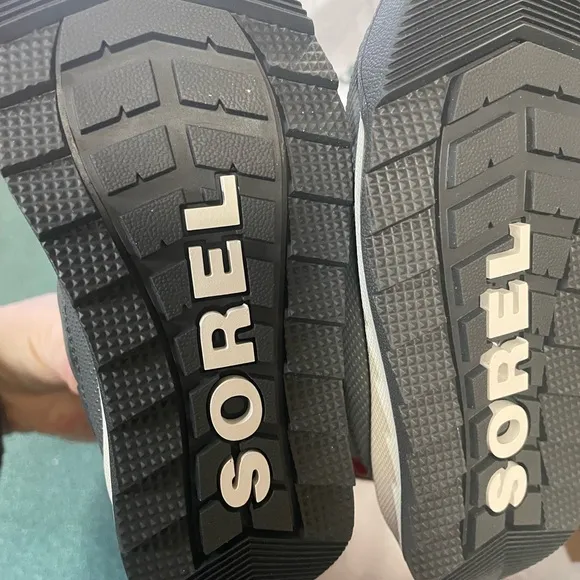 Sorel Unisex Youth Whitney II Puffy Mid Waterproof BootsSize 8 Quarry/Seasalt