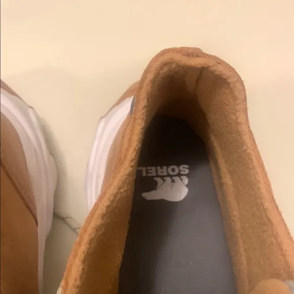 Sorel women Tan and Gray Boots