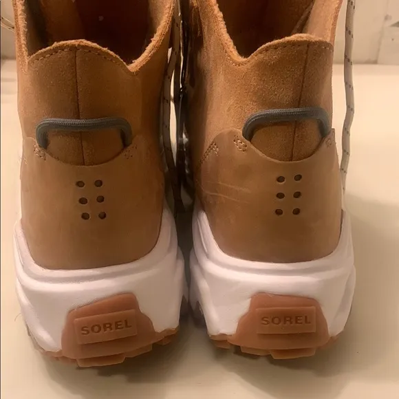 Sorel women Tan and Gray Boots