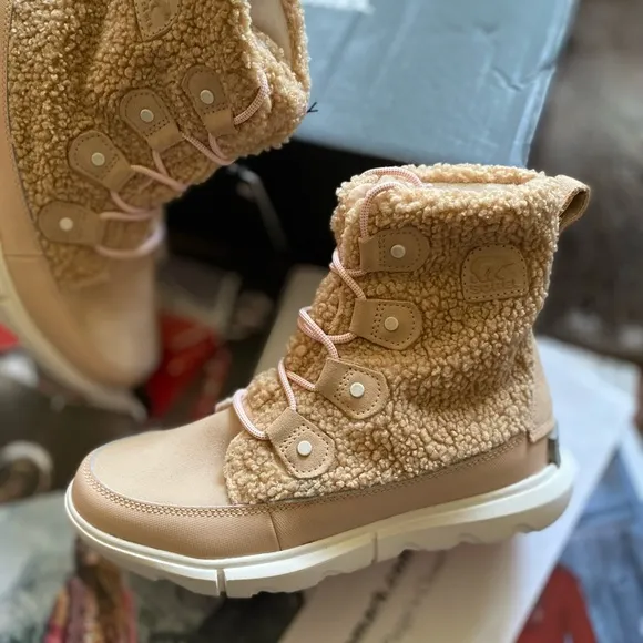 Sorel Women's Explorer II Joan Cozy Boot