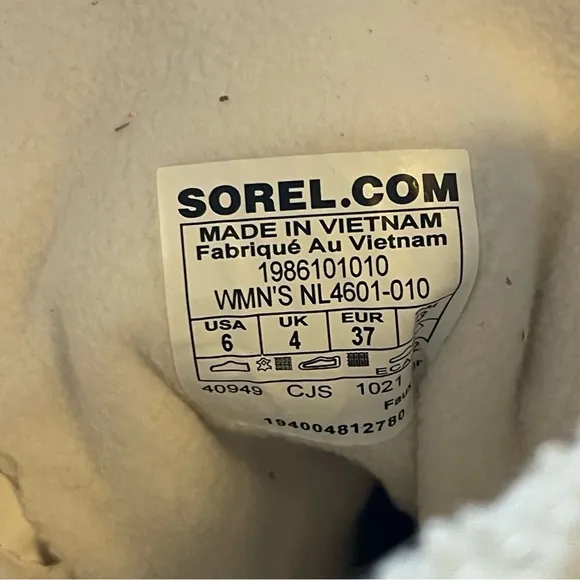 Sorel Women’s Explorer II Joan Cozy - Size 6 - Black White Sherpa Boots