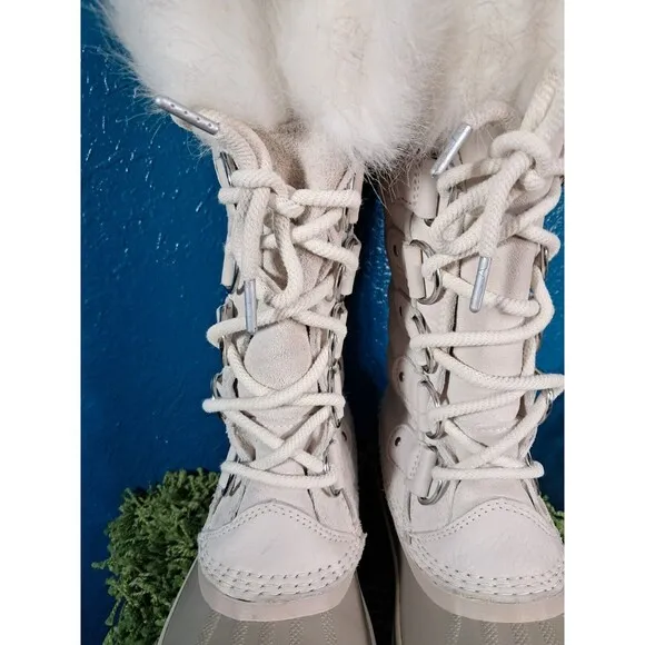 Sorel Women's Joan of Arctic Cold-Weather Faux Fur Boots Fawn Size US 8 EU 39