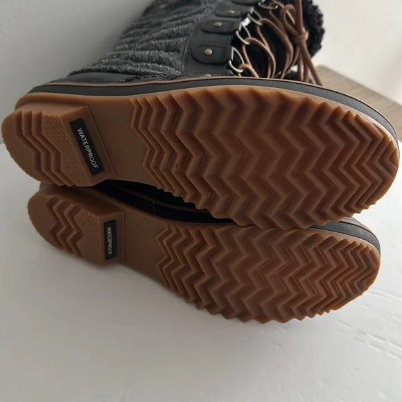 Sorel Women's Winter Boots Cold Snow Skiing Hiking