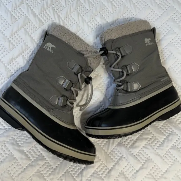 Sorel Yoot Pac Waterproof Weather Resistant Grey Slip On Winter Snow Boo…