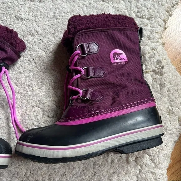 Sorel Youth Purple/Merlot Hued Unisex Yoot PAC Nylon Waterproof Boots Size 4