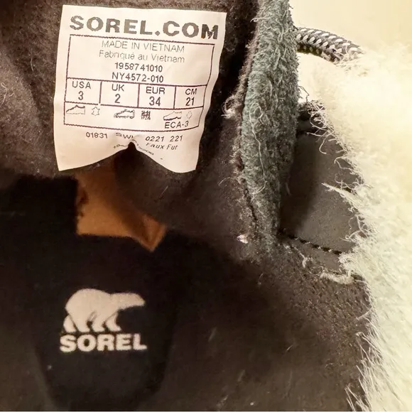 Sorel | Youth Whitney Joan II Black Suede Waterproof Winter Boots Sz. 3