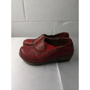 Spring Step L’Artiste Burbank Clogs Red Leather Floral Embossed Shoes 38 EU 7.5