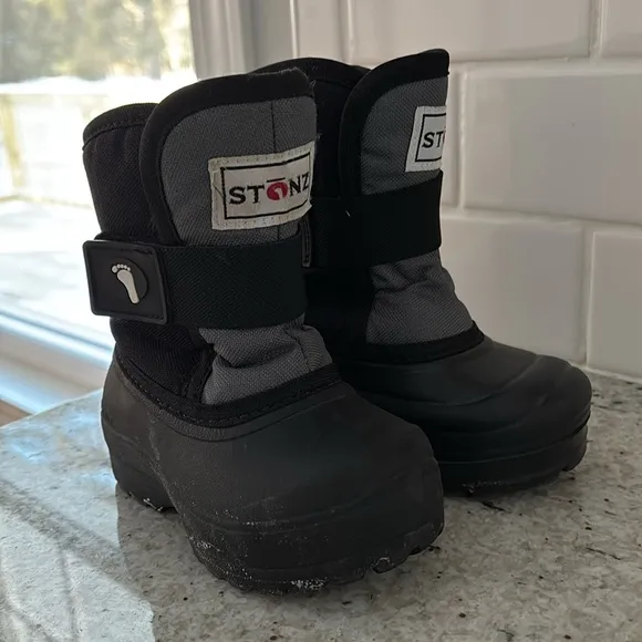 Stonz toddler winter boots