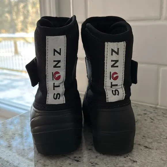 Stonz toddler winter boots