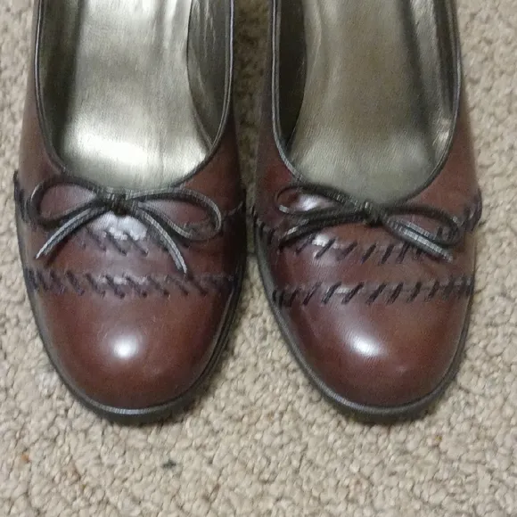 Stuart Weitzman Brown Leather Women's Heels
