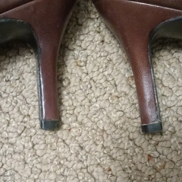 Stuart Weitzman Brown Leather Women's Heels