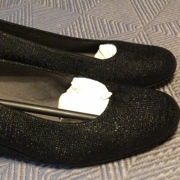 Stuart Weitzman shoes for women. New