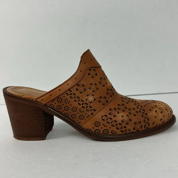 Sundance Veracruz Morrow Floral Lazer Cut Leather Heeled Mules Sz 40