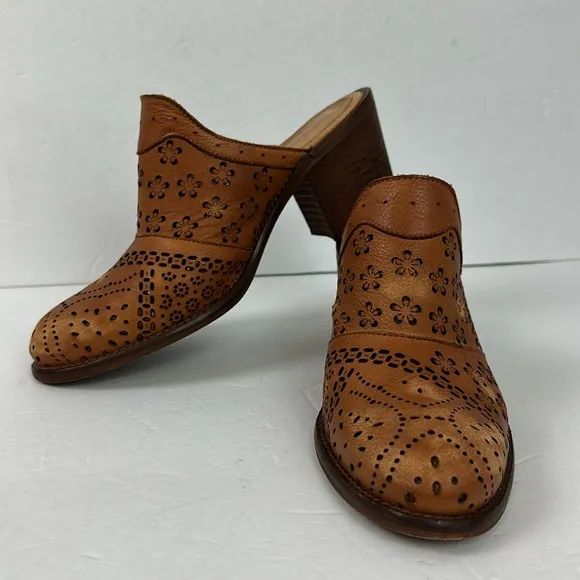Sundance Veracruz Morrow Floral Lazer Cut Leather Heeled Mules Sz 40