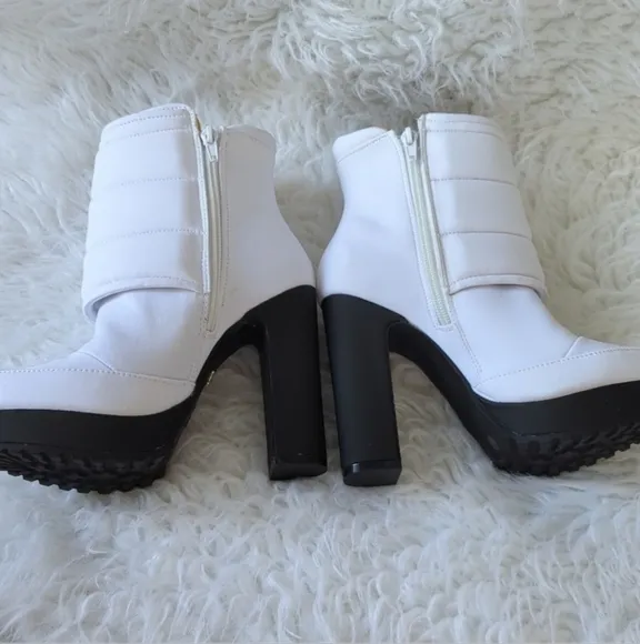 Thalia Sodi Charlie White Puffer Platform Boots