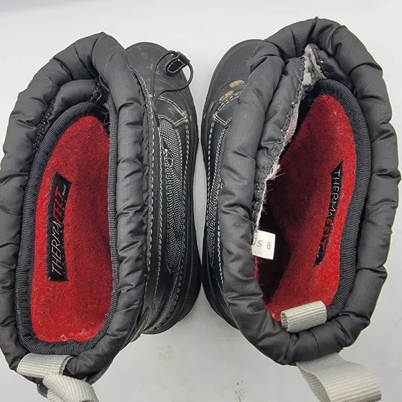 The North Face Alpenglow IV 4 Boys Size 6 Black Winter Snow Boots NF0A2T5P