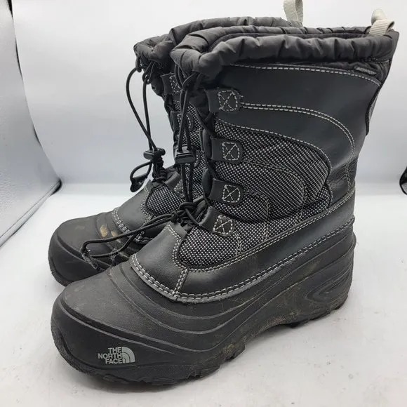 The North Face Alpenglow IV 4 Boys Size 6 Black Winter Snow Boots NF0A2T5P