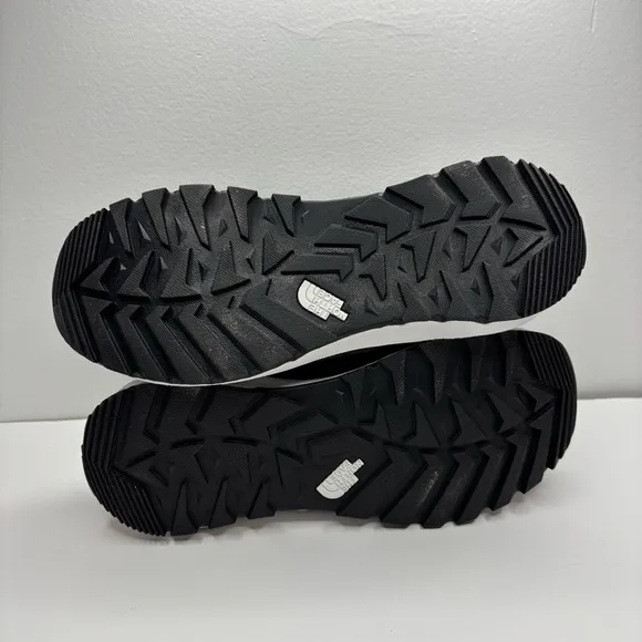 The North Face Women’s Winter Boots NWOT