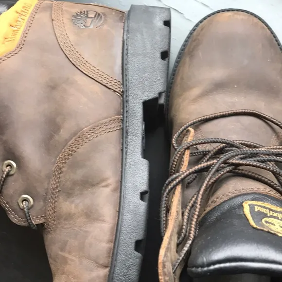 Timberland boots NEARLY NEW! size 6 big boys