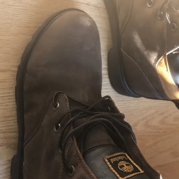 Timberland boots NEARLY NEW! size 6 big boys