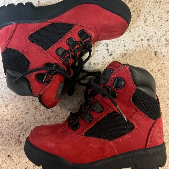 TIMBERLAND TODDLER 6-INCH FIELD BOOTS Size 8.5 Burgundy Color