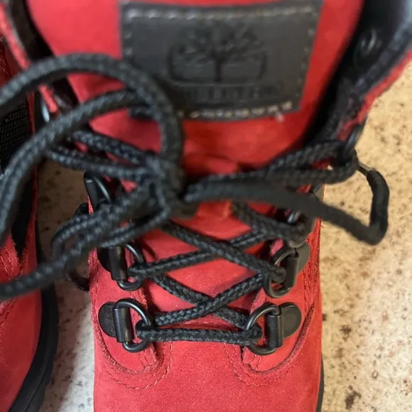 TIMBERLAND TODDLER 6-INCH FIELD BOOTS Size 8.5 Burgundy Color