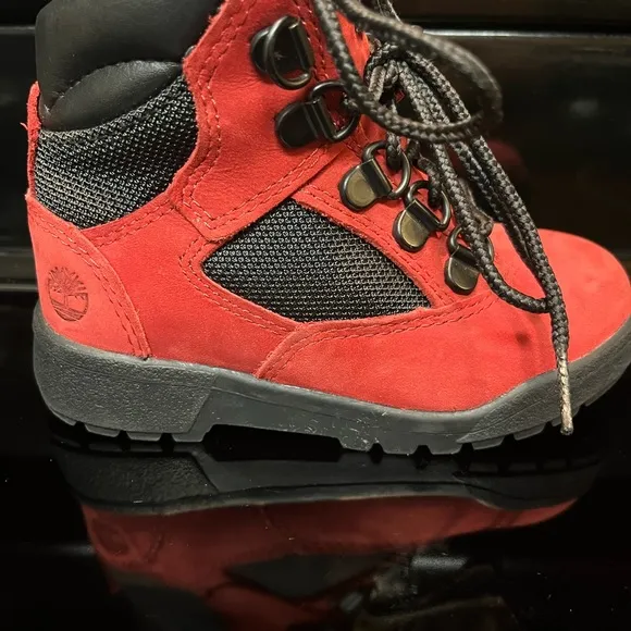 TIMBERLAND TODDLER 6-INCH FIELD BOOTS Size 8.5 Burgundy Color