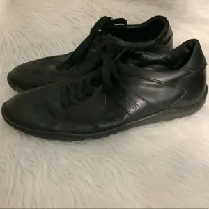 Tods men’s black leather lace up shoes size 7.5