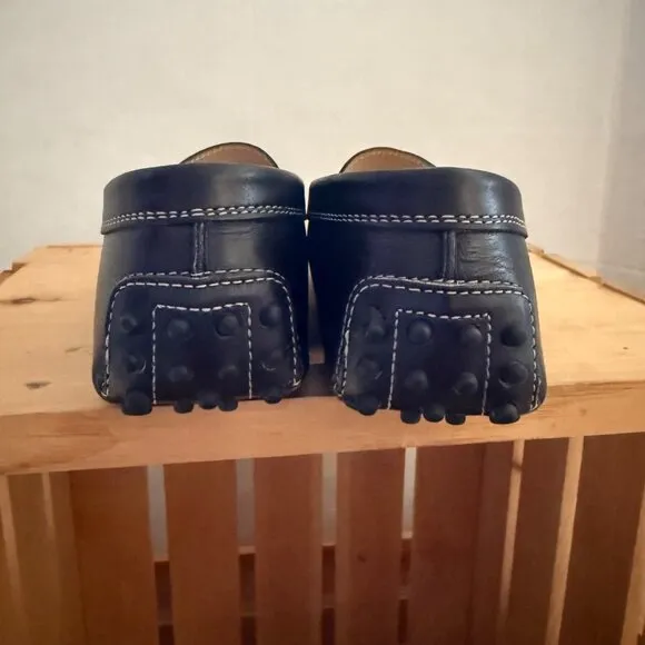 Tods Womens Black Leather Driving Loafers Size 36.5 EU With Rubber Sole Detailin