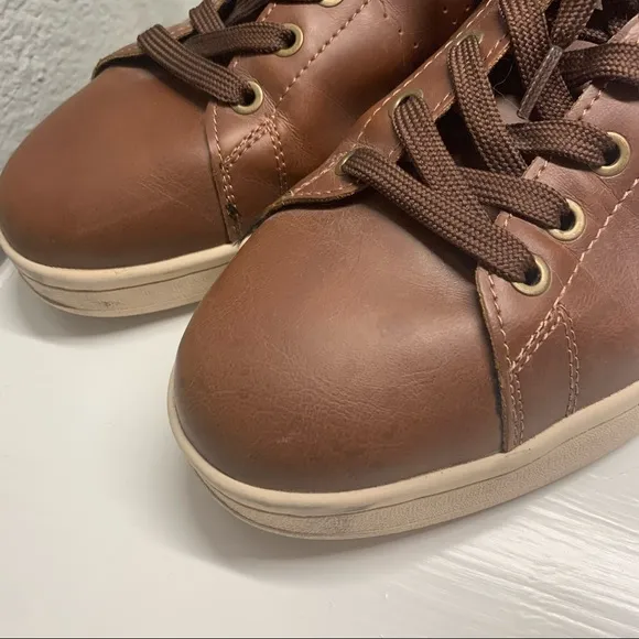 Tommy Hilfiger brown leather sneakers
