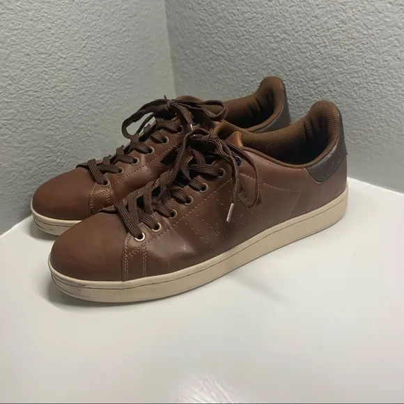 Tommy Hilfiger brown leather sneakers