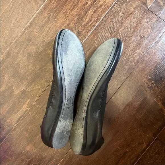 Tory Burch Black Leather Gold Logo Ballet Flat Shoes