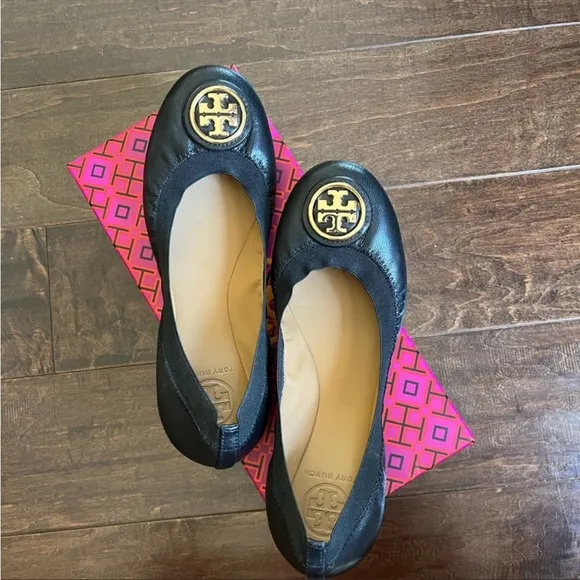 Tory Burch Black Leather Gold Logo Ballet Flat Shoes