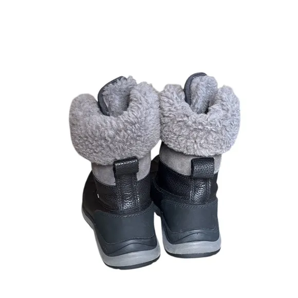 Ugg Adirondack III Boots