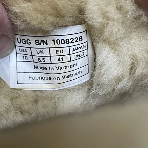 UGG AIREHART CHESTNUT SHEEPSKIN BUCKLE BOOTS 10