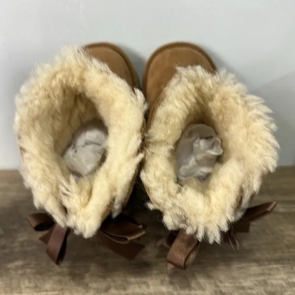UGG Australia Bailey Bow II Boots Chestnut Toddler Girls Size 8